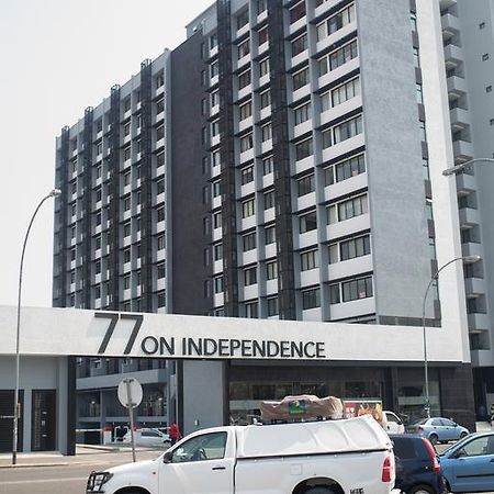 Apartment 64 At 77 On Independence Ave 温特和克 外观 照片
