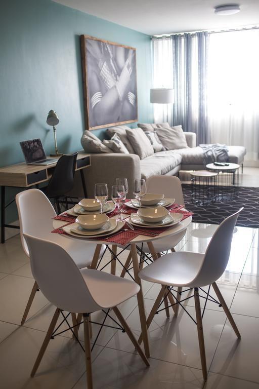 Apartment 64 At 77 On Independence Ave 温特和克 外观 照片