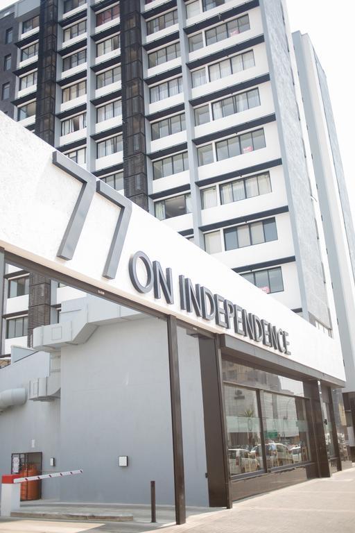 Apartment 64 At 77 On Independence Ave 温特和克 外观 照片