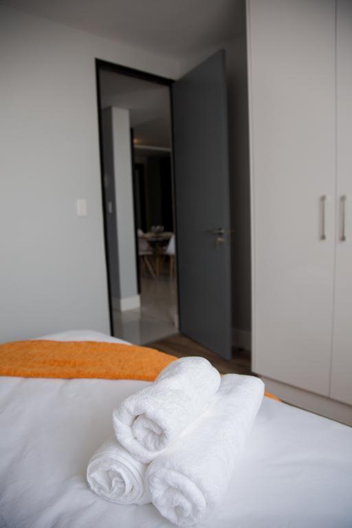Apartment 64 At 77 On Independence Ave 温特和克 外观 照片